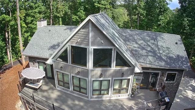 332 Two Rivers Drive, Westminster, SC 29693