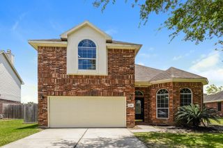 216 Meadowhill Lane, Dickinson, TX 77539