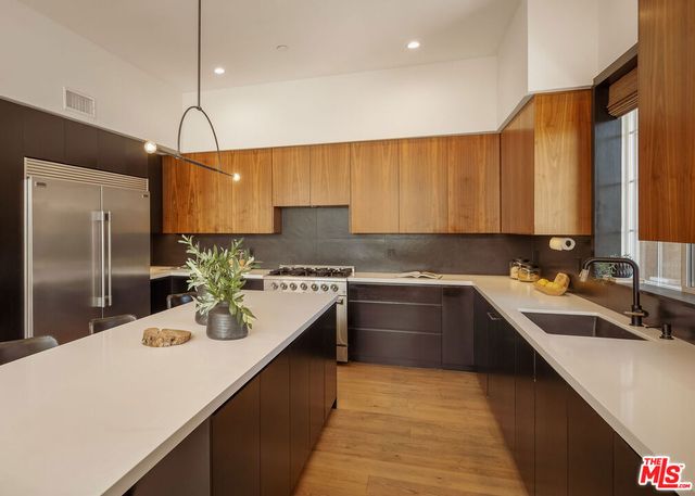 13173 Pacific 202, Playa Vista, CA 90094