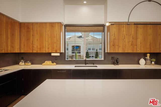 13173 Pacific 202, Playa Vista, CA 90094