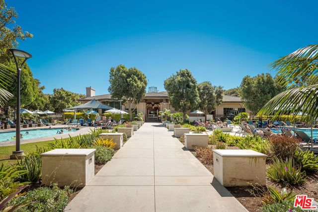 13173 Pacific 202, Playa Vista, CA 90094