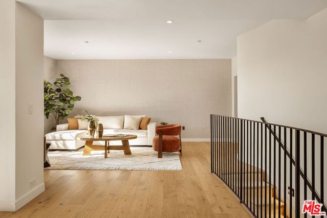 13173 Pacific 202, Playa Vista, CA 90094