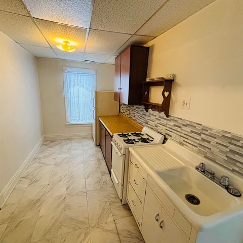 405 W John Street, Bay City, MI 48706