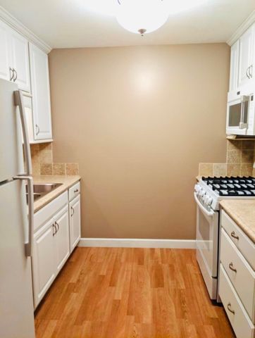 405 W John Street, Bay City, MI 48706