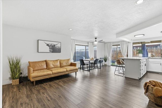 2613 Siskiyou Blvd Boulevard, Medford, OR 97504