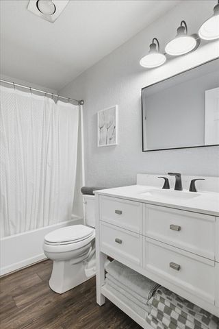 2613 Siskiyou Blvd Boulevard, Medford, OR 97504