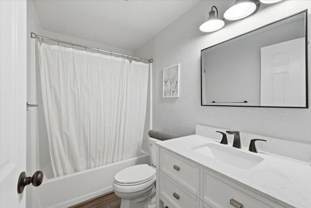 2613 Siskiyou Blvd Boulevard, Medford, OR 97504