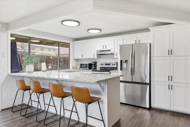 2613 Siskiyou Blvd Boulevard, Medford, OR 97504