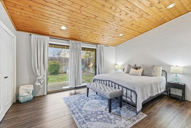 2613 Siskiyou Blvd Boulevard, Medford, OR 97504