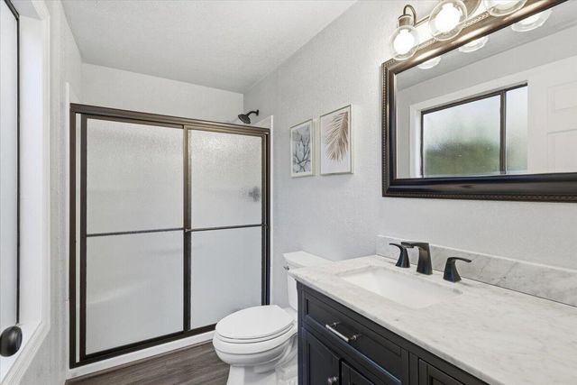 2613 Siskiyou Blvd Boulevard, Medford, OR 97504