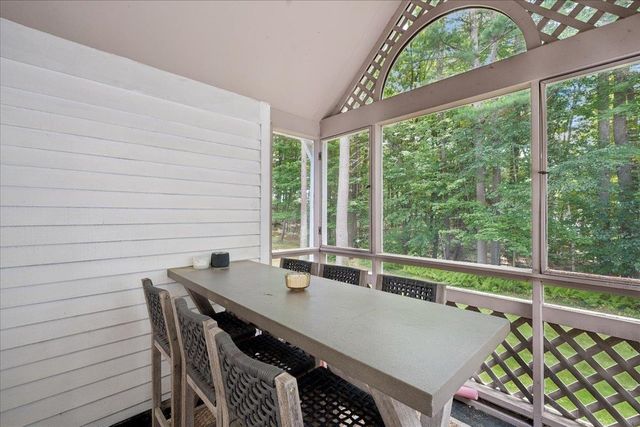 76 Cherry Hollow Road, Nashua, NH 03062