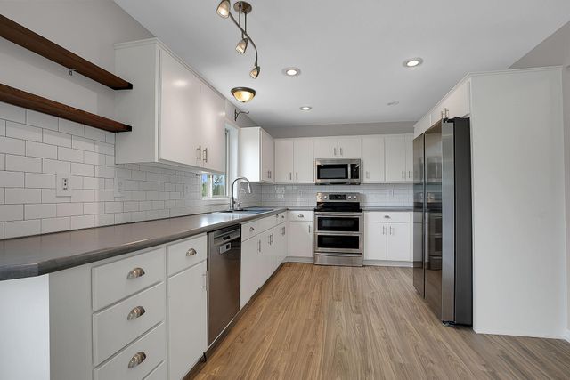 15815 101st Street SE, Becker, MN 55308