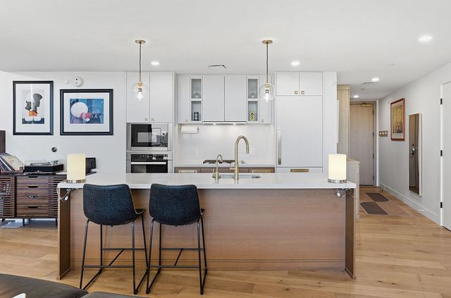 70 Rainey ST 1908, Austin, TX 78701