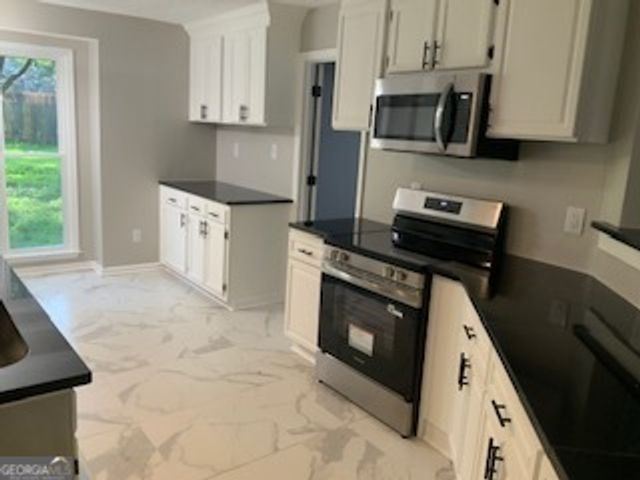 1253 Grindenwald Drive, Jonesboro, GA 30238