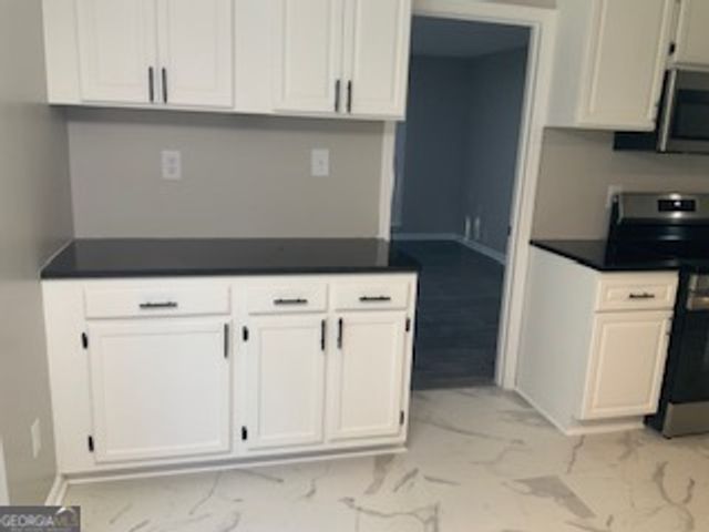1253 Grindenwald Drive, Jonesboro, GA 30238