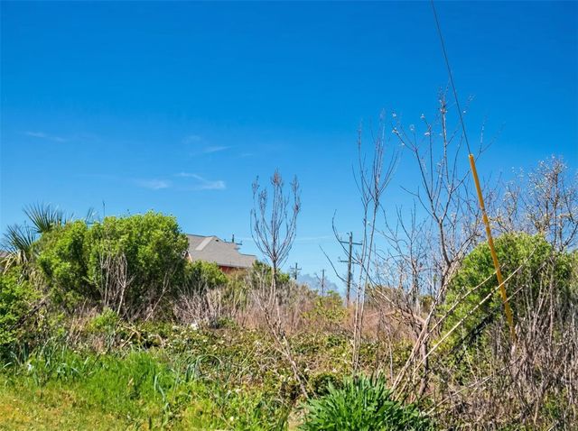 993 Gulf Road, Crystal Beach, TX 77650