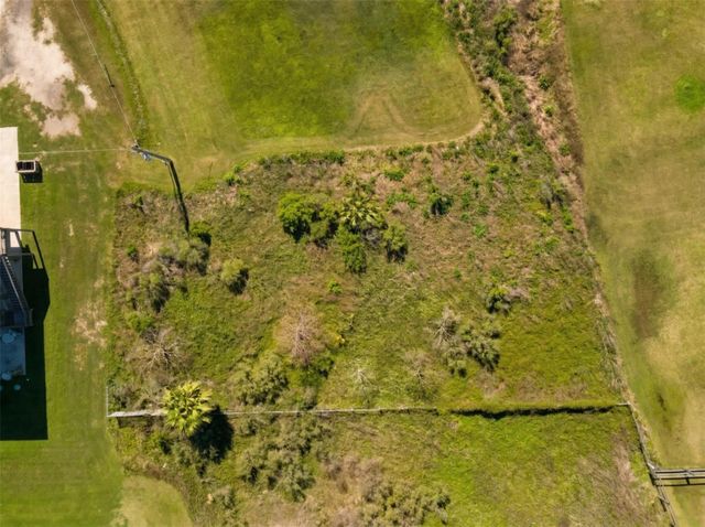 993 Gulf Road, Crystal Beach, TX 77650