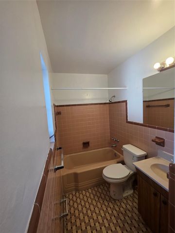 1739 Jackson St, Hollywood, FL 33020