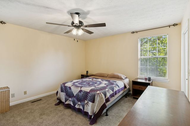 5 Allen Ln, Brush Creek, TN 38547