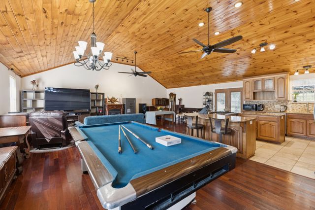 5 Allen Ln, Brush Creek, TN 38547