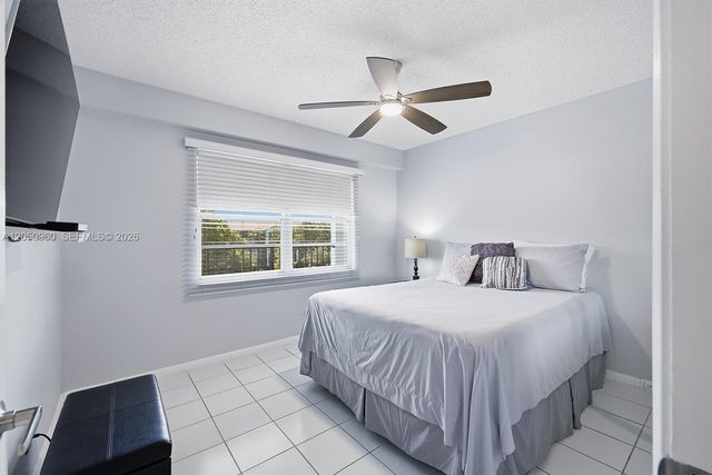 1300 SW 125th Ave 406K, Pembroke Pines, FL 33027