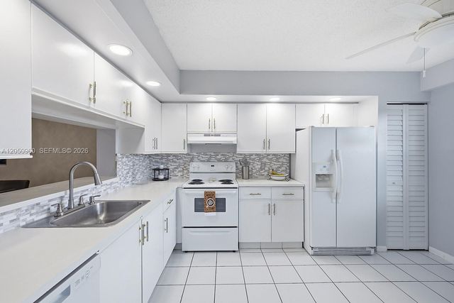 1300 SW 125th Ave 406K, Pembroke Pines, FL 33027