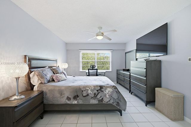 1300 SW 125th Ave 406K, Pembroke Pines, FL 33027