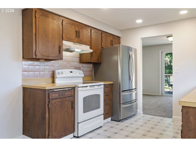 17090 Se PINE CONE Ln, Milwaukie, OR 97267