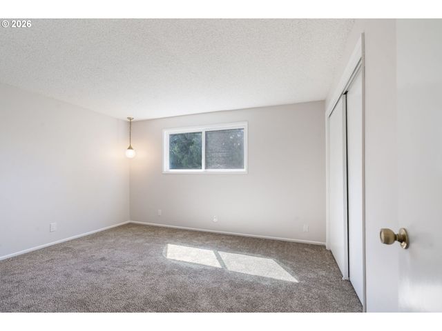 17090 Se PINE CONE Ln, Milwaukie, OR 97267