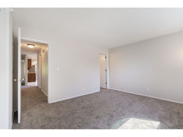 17090 Se PINE CONE Ln, Milwaukie, OR 97267