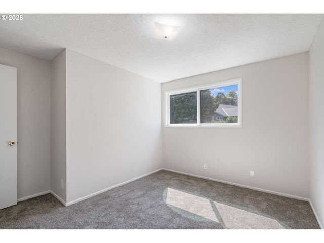 17090 Se PINE CONE Ln, Milwaukie, OR 97267