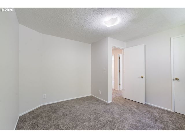 17090 Se PINE CONE Ln, Milwaukie, OR 97267