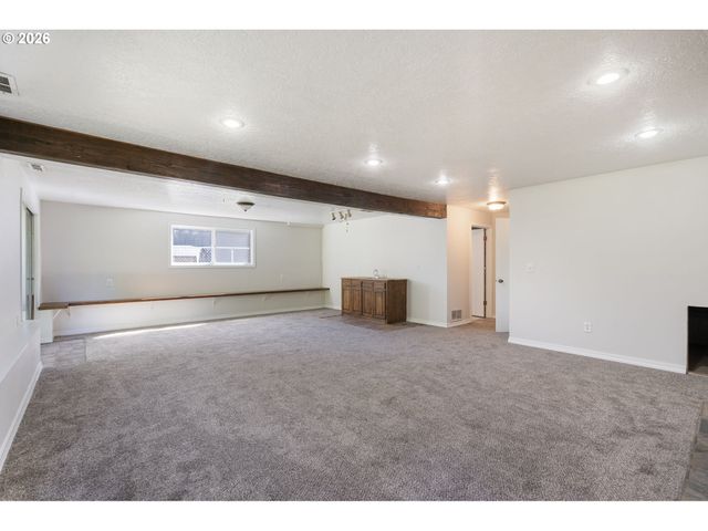 17090 Se PINE CONE Ln, Milwaukie, OR 97267