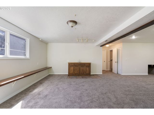 17090 Se PINE CONE Ln, Milwaukie, OR 97267