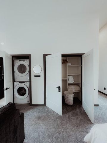 1415 Coal Avenue SW, Albuquerque, NM 87104