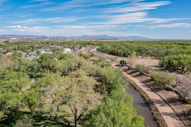 1415 Coal Avenue SW, Albuquerque, NM 87104