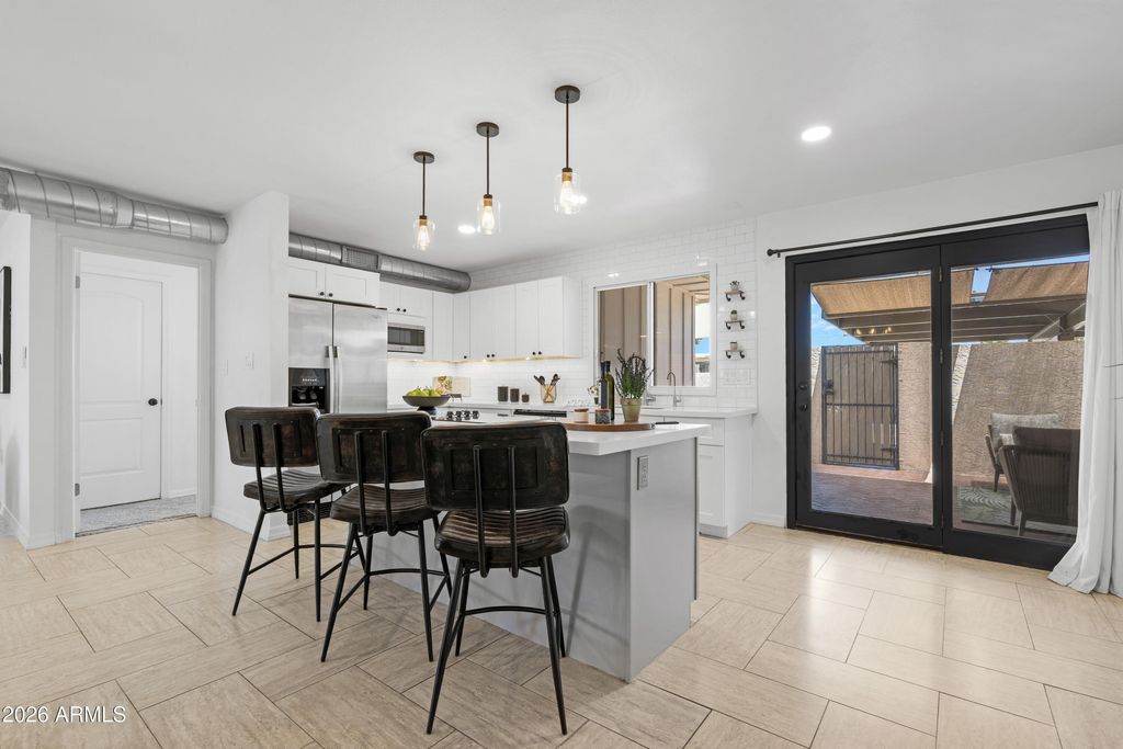 Image 15 of property listing at 7722 E VERNON Avenue, Scottsdale, AZ 85257