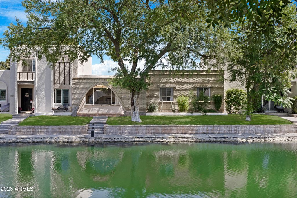 Image 2 of property listing at 7722 E VERNON Avenue, Scottsdale, AZ 85257