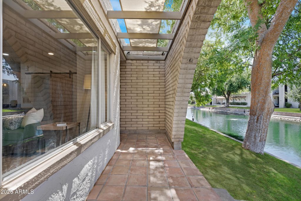 Image 6 of property listing at 7722 E VERNON Avenue, Scottsdale, AZ 85257