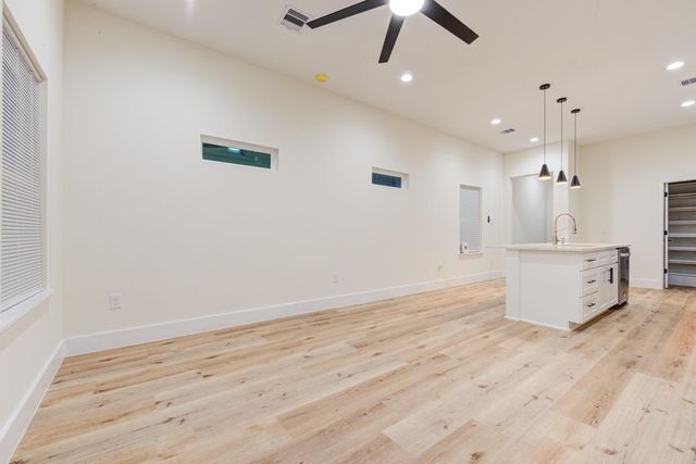 3320 Francis Street A, Houston, TX 77004