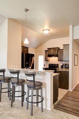 1109 Hickory Creek Drive, Yukon, OK 73099