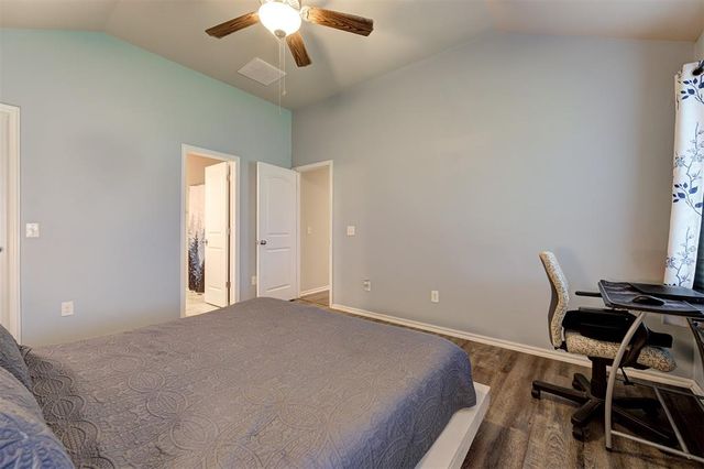 1109 Hickory Creek Drive, Yukon, OK 73099