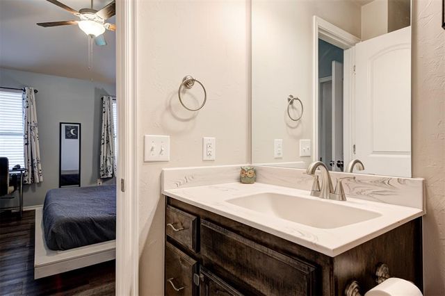 1109 Hickory Creek Drive, Yukon, OK 73099