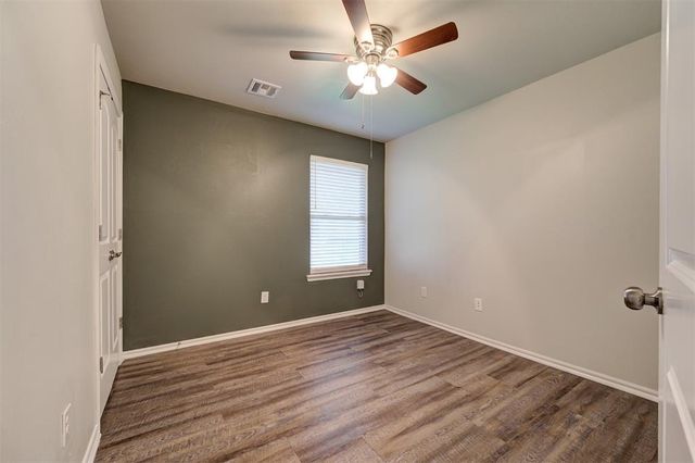 1109 Hickory Creek Drive, Yukon, OK 73099