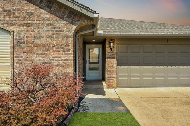 1109 Hickory Creek Drive, Yukon, OK 73099
