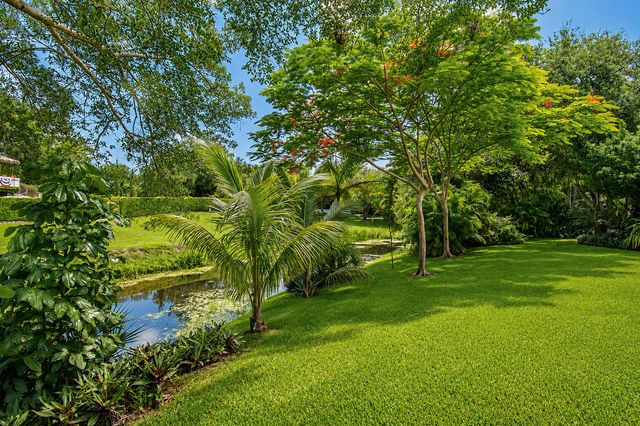 6962 S Grande Drive, Boca Raton, FL 33433