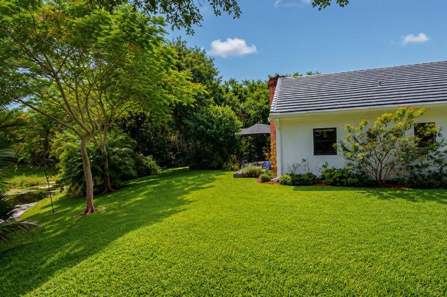6962 S Grande Drive, Boca Raton, FL 33433