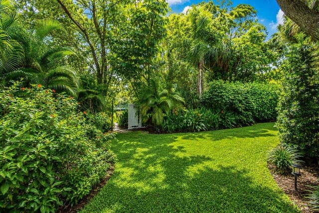 6962 S Grande Drive, Boca Raton, FL 33433