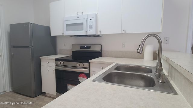 3826 Town Square Boulevard 59, Melbourne, FL 32901