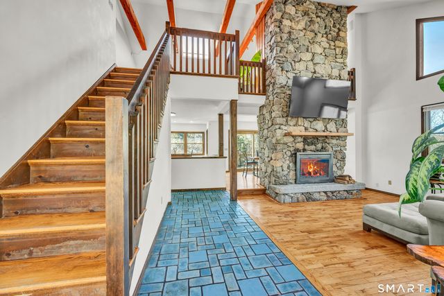 11 Spruce Mountain Trail, Danbury, CT 06810